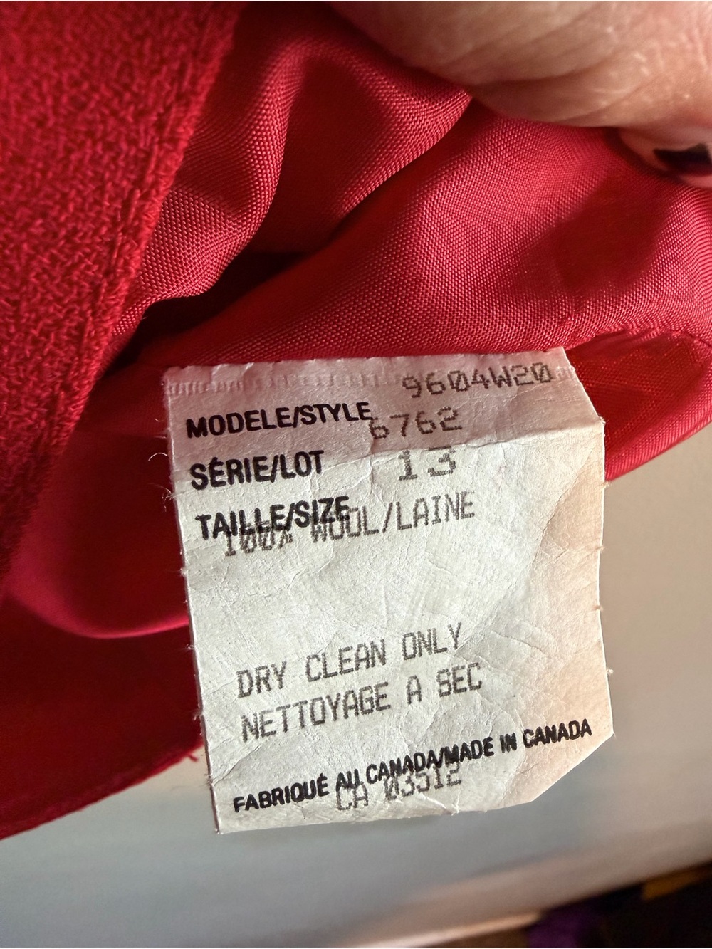 Vintage Amoretti 100% Wool Red Waistcoat Vest Made in Canada Unisex - Picture 3 of 6